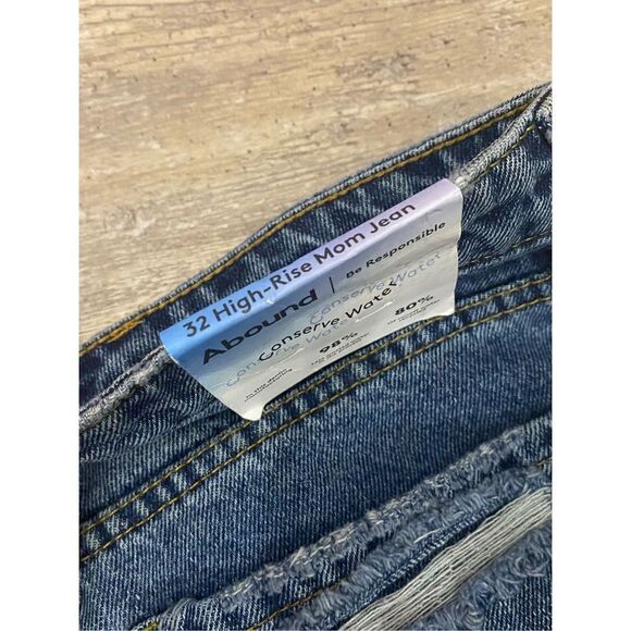 Abound Distressed High Rise Mom Jeans Denim Ankle Crop Women’s Sz 32 - Picture 7 of 7
